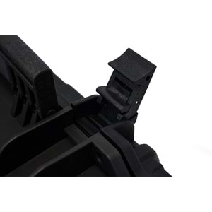 Black (Siyah)